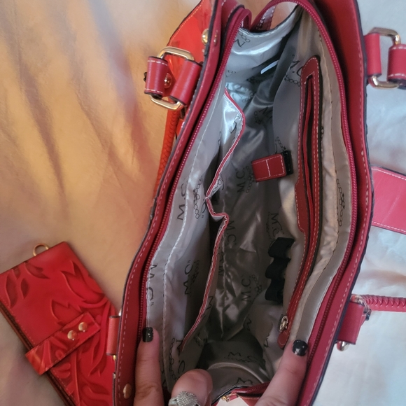 MC Red Purse with matching wallet wristlet - Picture 4 of 6